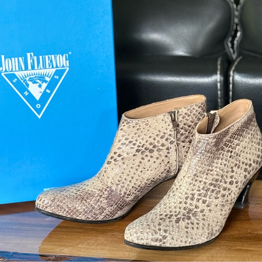 John Fluevog Women's Snakeskin Ankle Boots - Tan